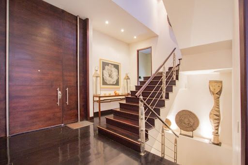 Casa en venta Cundinamarca Bogotá Los Rosales 360 m2 Habitaciones 3 Baños 5 Garajes 4 Precio $8000000000