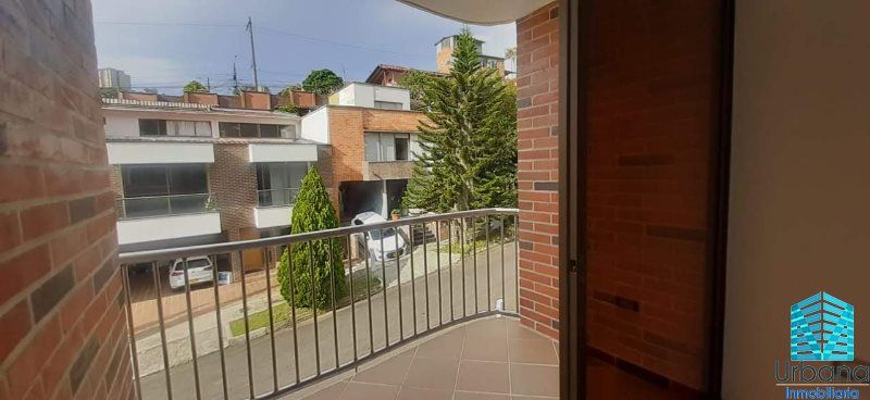 Casa en arriendo o venta Antioquia Sabaneta Vereda La Doctora 340 m2 Habitaciones 4 Baños 5 Garajes 2 Precio venta $1300000000 Precio arriendo $6978000