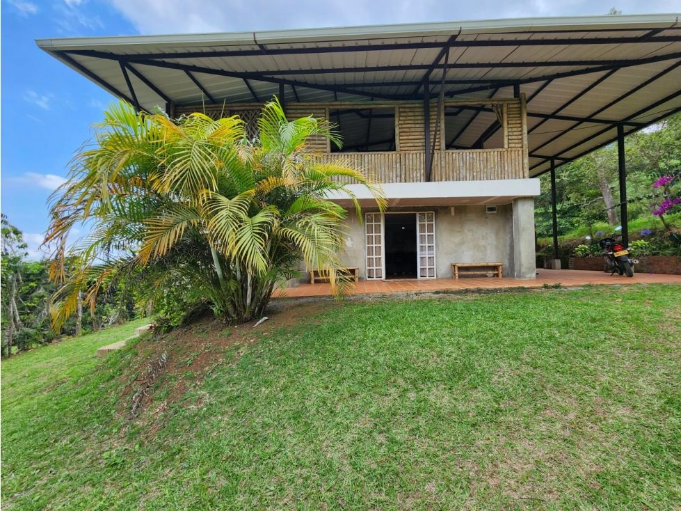 Finca en venta Valle Del Cauca Dagua Dagua 200 m2 Habitaciones 2 Baños 2 Garajes 4 Precio $350000000