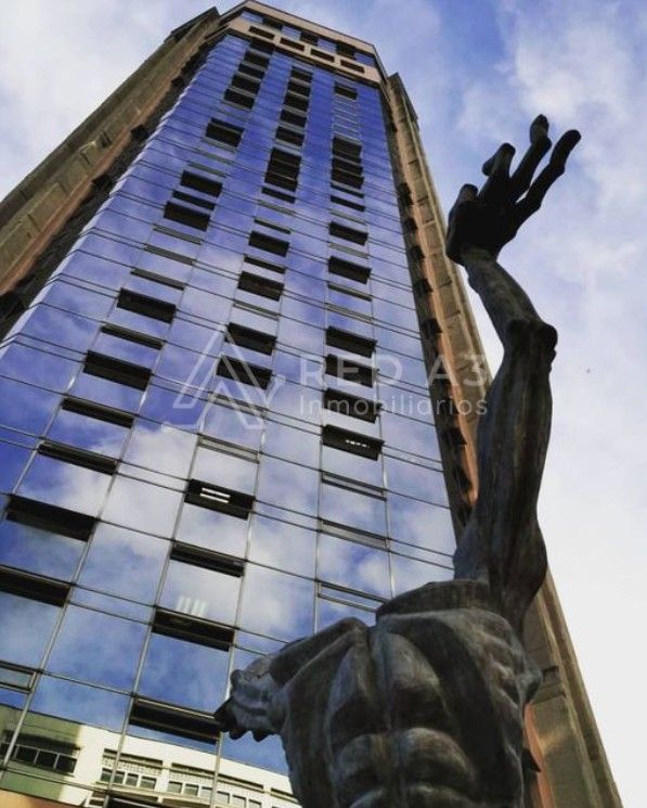 Oficina en venta Risaralda Pereira Sector Lago Uribe 34 m2 Habitaciones 0 Baños 0 Garajes 2 Precio $226000000