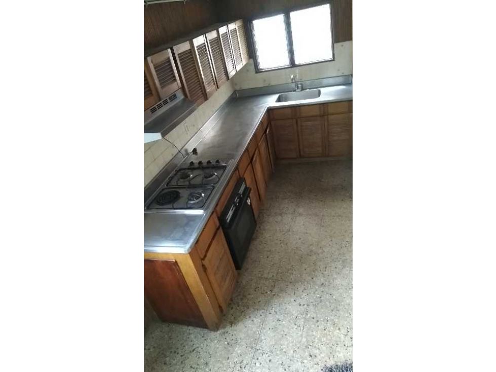 Casa en arriendo Antioquia Medellín San Diego 200 m2 Habitaciones 5 Baños 2 Garajes 1 Precio $1750000