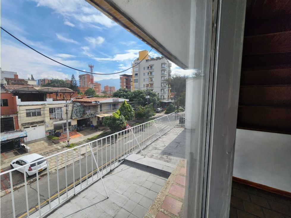 Casa en arriendo Antioquia Medellín Estadio 200 m2 Habitaciones 4 Baños 5 Garajes 1 Precio $5100000