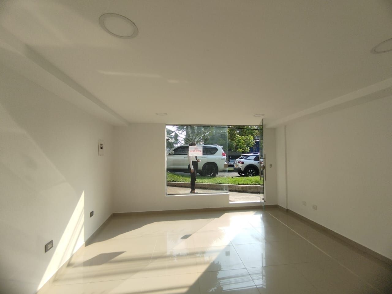 Local en arriendo Risaralda Pereira Los Angeles 18 m2 Habitaciones 0 Baños 0 Garajes 1 Precio $2000000