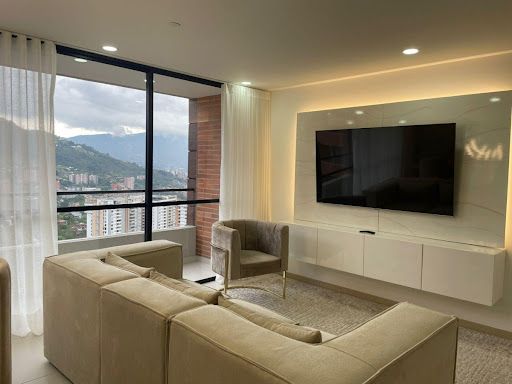 Apartamento en arriendo Antioquia Envigado El Chocho 113 m2 Habitaciones 3 Baños 4 Garajes 2 Precio $9000000