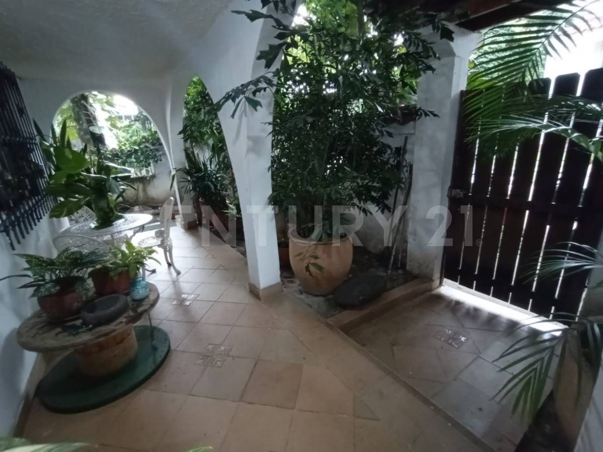 Edificio en venta Valle Del Cauca Cali Urbanización La Merced 293 m2 Habitaciones 10 Baños 8 Garajes 4 Precio $800000000