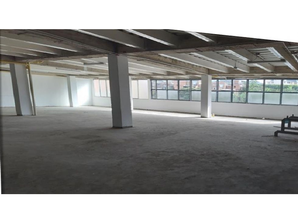 Edificio en arriendo o venta Risaralda Pereira Laureles Ii Etapa 2000 m2 Habitaciones 0 Baños 4 Garajes 12 Precio venta $5700000000 Precio arriendo $28500000