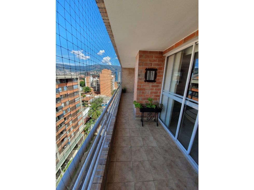Casa en venta Antioquia Medellín Las Acacias 210 m2 Habitaciones 6 Baños 4 Garajes 2 Precio $1450000000