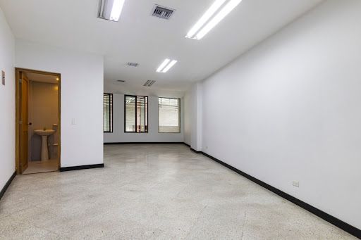 Local en arriendo Antioquia Medellín Urbanizacion Santa Maria De Oviedo 46 m2 Habitaciones 0 Baños 0 Garajes 1 Precio $4494614