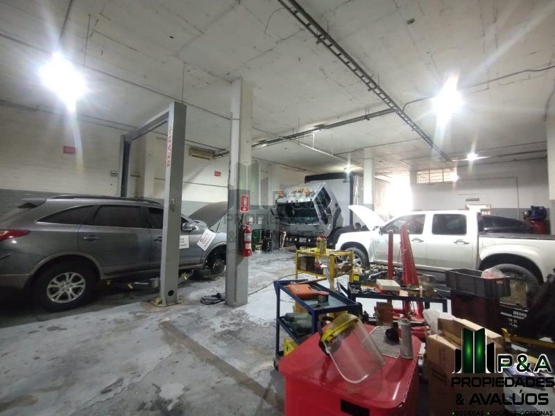 Bodega en arriendo Antioquia Medellín Girardot 600 m2 Habitaciones 0 Baños 6 Garajes 0 Precio $12000000