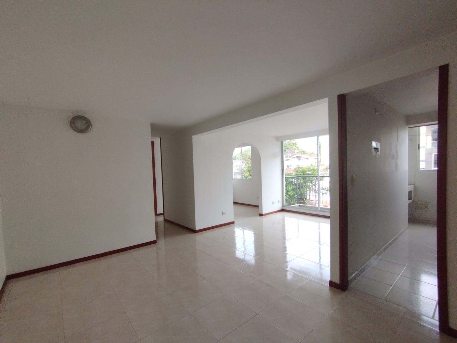 Apartamento en arriendo Risaralda Pereira La Julia 72 m2 Habitaciones 2 Baños 2 Garajes 2 Precio $2100000