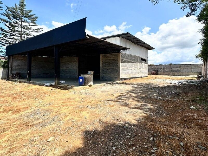 Bodega en arriendo Antioquia El Carmen De Viboral La María 240 m2 Habitaciones 0 Baños 10 Garajes 1 Precio $13000000