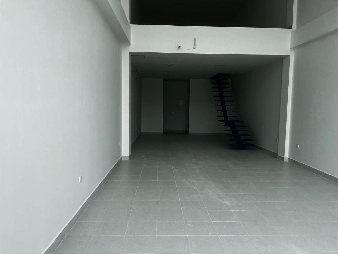 Local en arriendo o venta Córdoba Montería Chuchurubí 110 m2 Habitaciones 0 Baños 0 Garajes 1 Precio venta $400000000 Precio arriendo $3000000