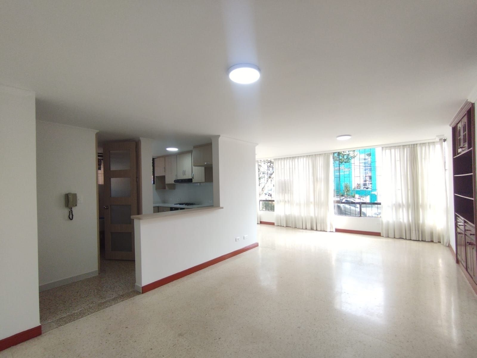 Apartamento en arriendo Risaralda Pereira La Julia 125 m2 Habitaciones 3 Baños 2 Garajes 2 Precio $3300000