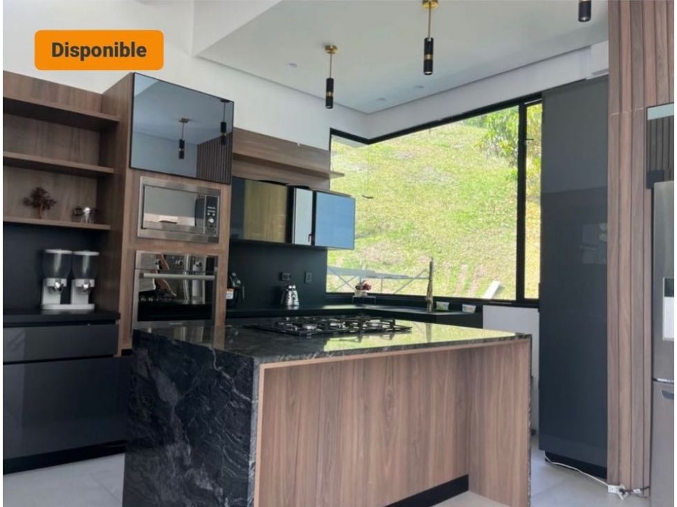 Casa Campestre en venta Antioquia Medellín San Diego 500 m2 Habitaciones 3 Baños 6 Garajes 2 Precio $4400000000