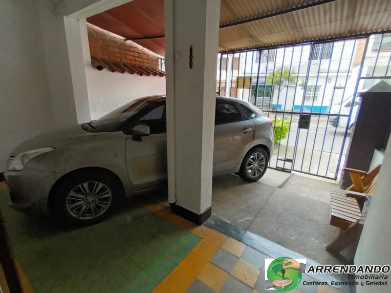 Casa en venta Antioquia Itagüí Centro 377 m2 Habitaciones 6 Baños 2 Garajes 1 Precio $2250000000