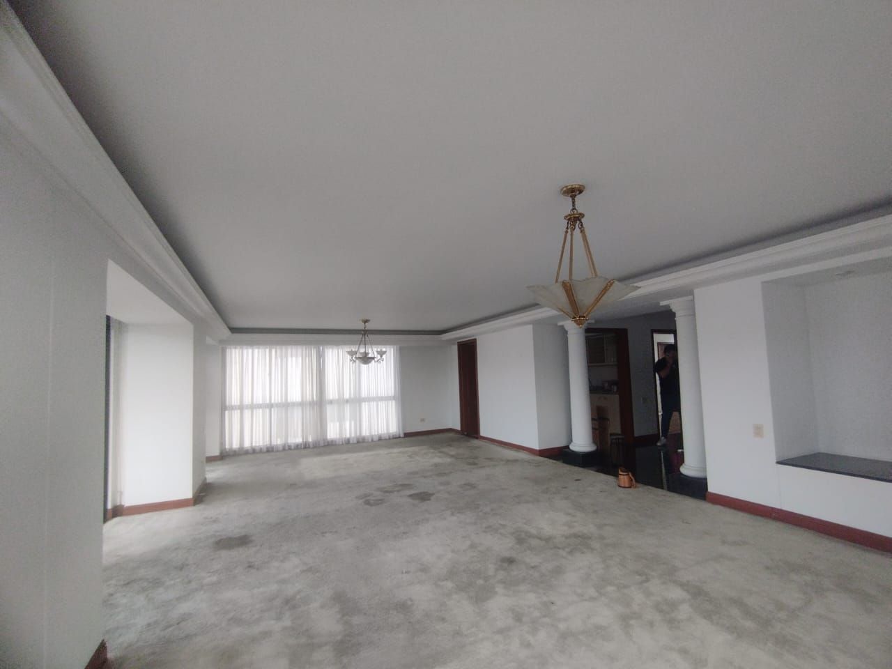 Apartamento en arriendo o venta Risaralda Pereira Pinares De San Martin 248 m2 Habitaciones 3 Baños 4 Garajes 3 Precio venta $1500000000 Precio arriendo $10000000