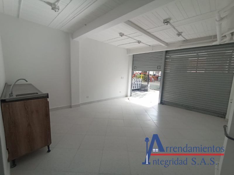 Local en arriendo Antioquia Medellín Tenche 50 m2 Habitaciones 0 Baños 1 Garajes 0 Precio $3800000