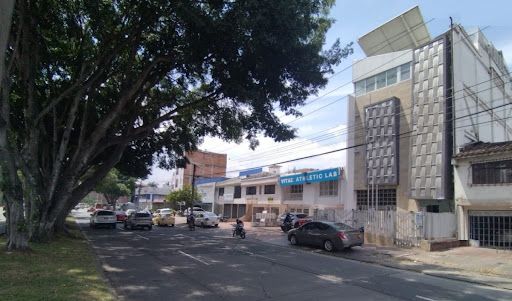 Edificio en arriendo Valle Del Cauca Cali Los Cámbulos 900 m2 Habitaciones 12 Baños 6 Garajes 10 Precio $11500000