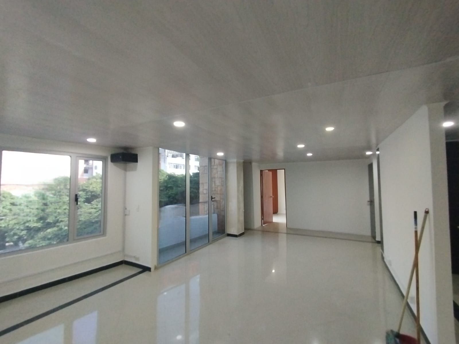 Oficina en arriendo Antioquia Medellín Laureles 70 m2 Habitaciones 0 Baños 1 Garajes 0 Precio $3200000