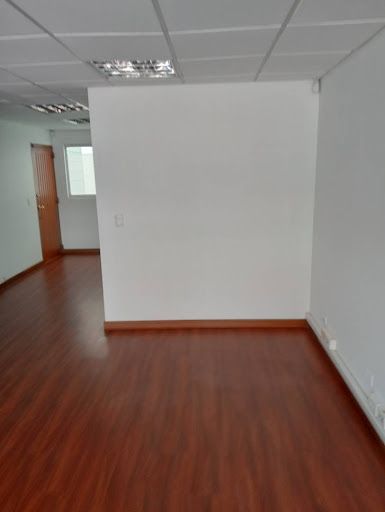 Oficina en arriendo Cundinamarca Bogotá Santa Barbara Central 90 m2 Habitaciones 0 Baños 2 Garajes 1 Precio $4500000