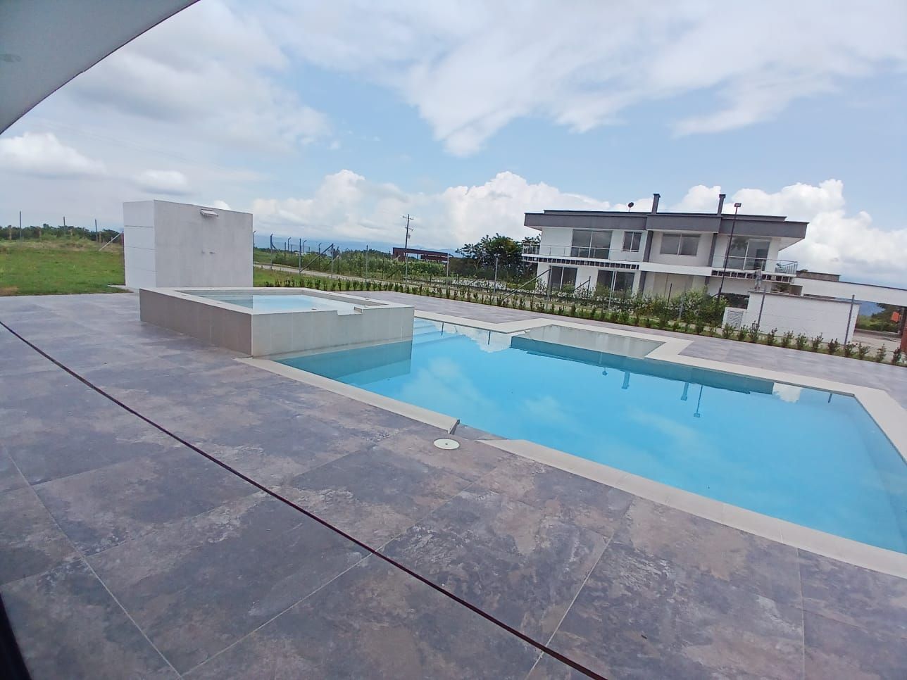 Casa Campestre en arriendo Risaralda Pereira Pereira 650 m2 Habitaciones 5 Baños 15 Garajes 11 Precio $11500000