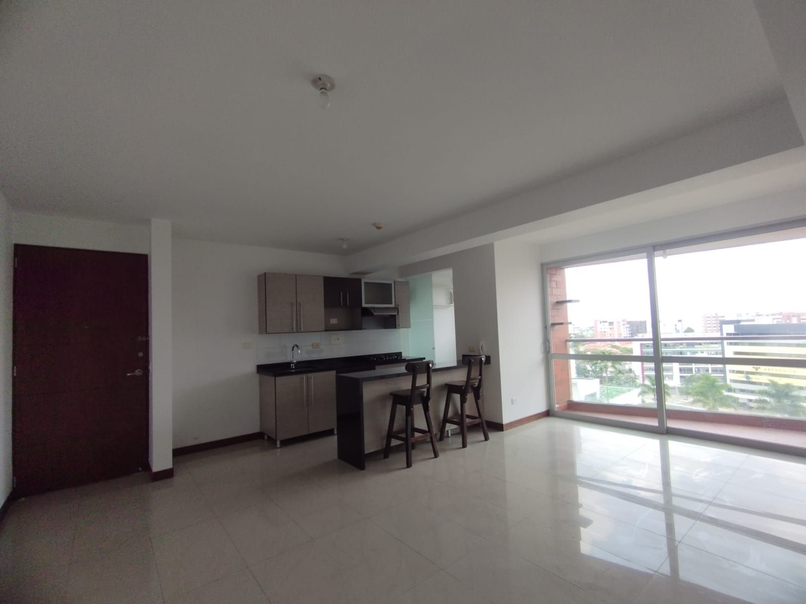Apartamento en arriendo Risaralda Pereira Pinares 85 m2 Habitaciones 3 Baños 2 Garajes 2 Precio $3000000