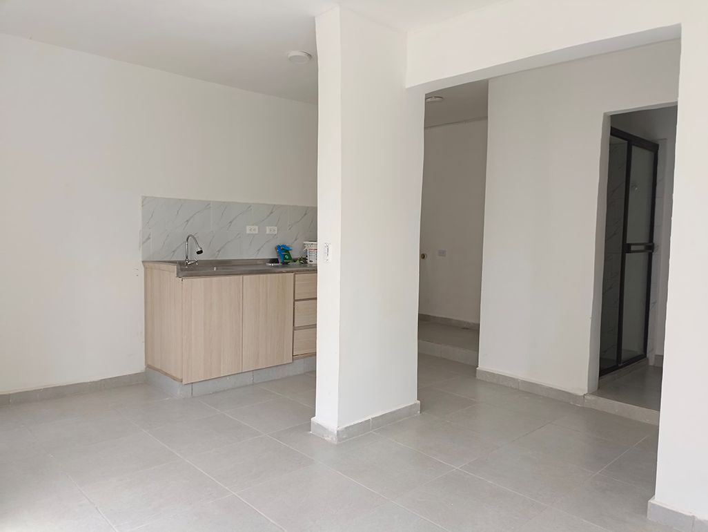 Apartamento en arriendo Antioquia Medellín Miravalle 70 m2 Habitaciones 2 Baños 2 Garajes 1 Precio $2150000