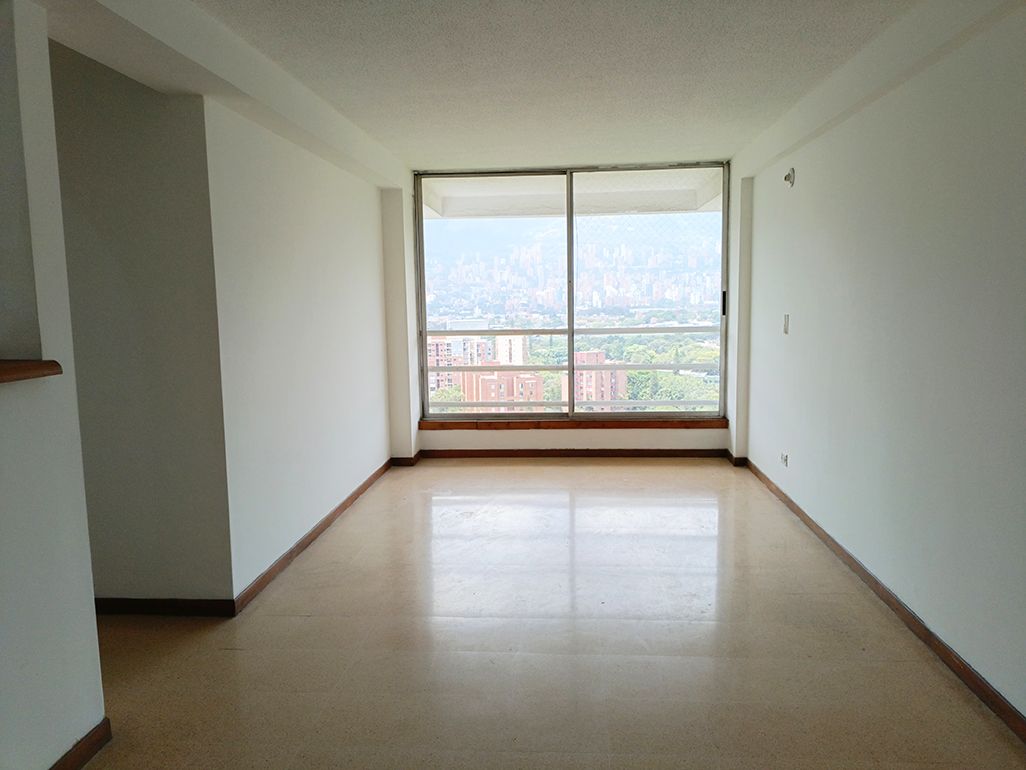 Apartamento en venta Antioquia Medellín Loma De Los Bernal 70 m2 Habitaciones 3 Baños 2 Garajes 2 Precio $470000000