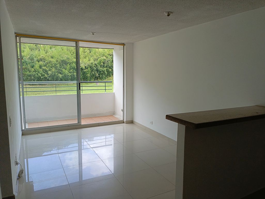 Apartamento en venta Antioquia Medellín Loma De Los Bernal 70 m2 Habitaciones 3 Baños 2 Garajes 1 Precio $370000000