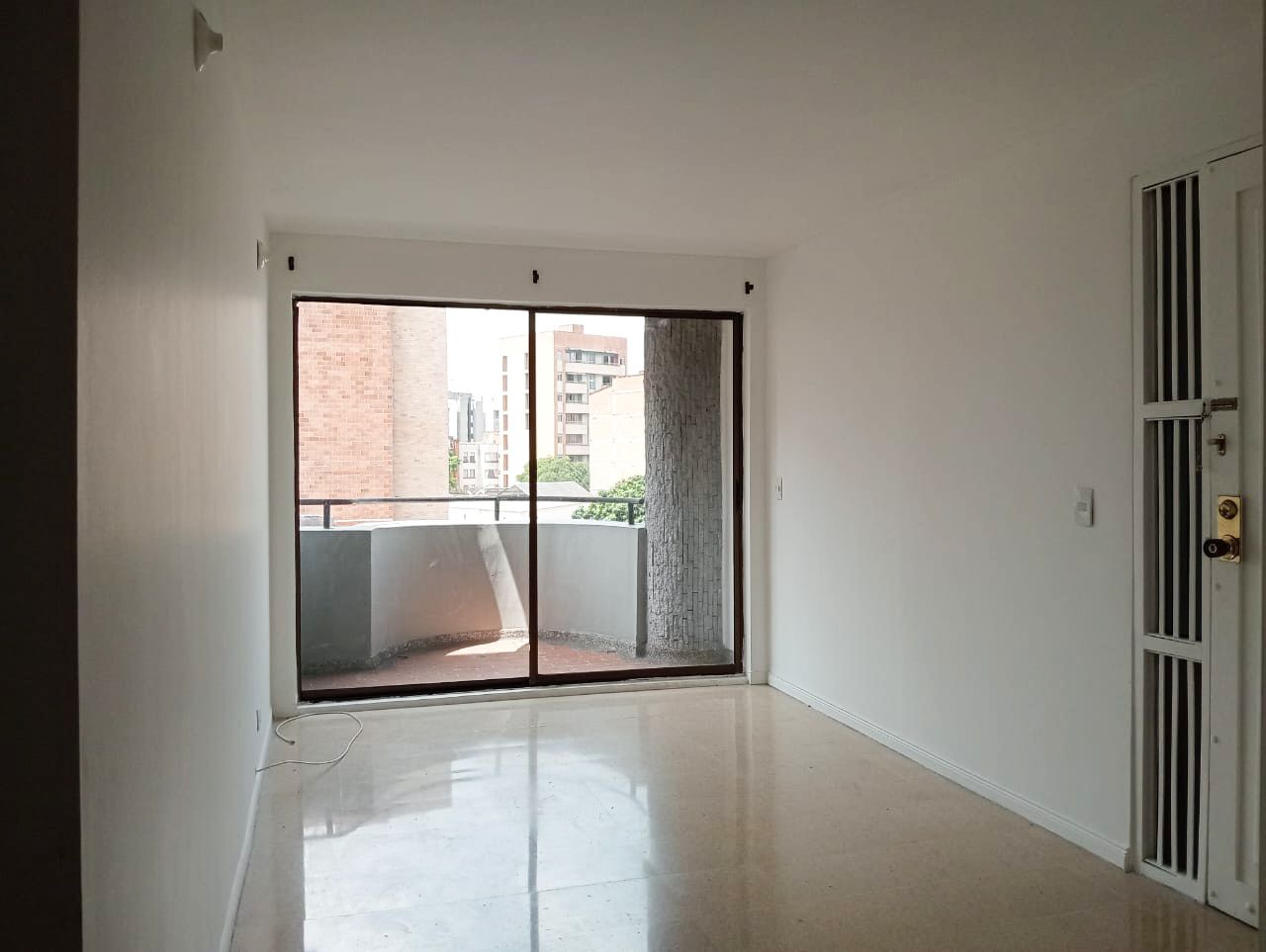 Apartamento en arriendo Antioquia Medellín Laureles 84 m2 Habitaciones 2 Baños 2 Garajes 2 Precio $3000000