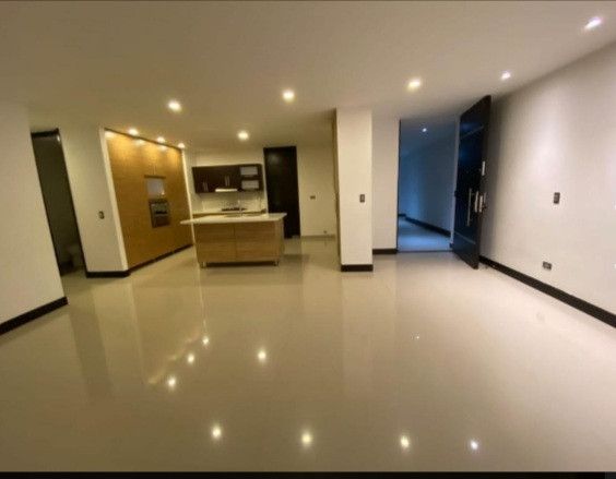 Apartamento en arriendo Valle Del Cauca Cali Parcelaciones Pance 150 m2 Habitaciones 3 Baños 8 Garajes 3 Precio $4800000