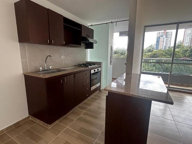 Apartamento en arriendo Antioquia Envigado Envigado 77 m2 Habitaciones 2 Baños 2 Garajes 3 Precio $3700000