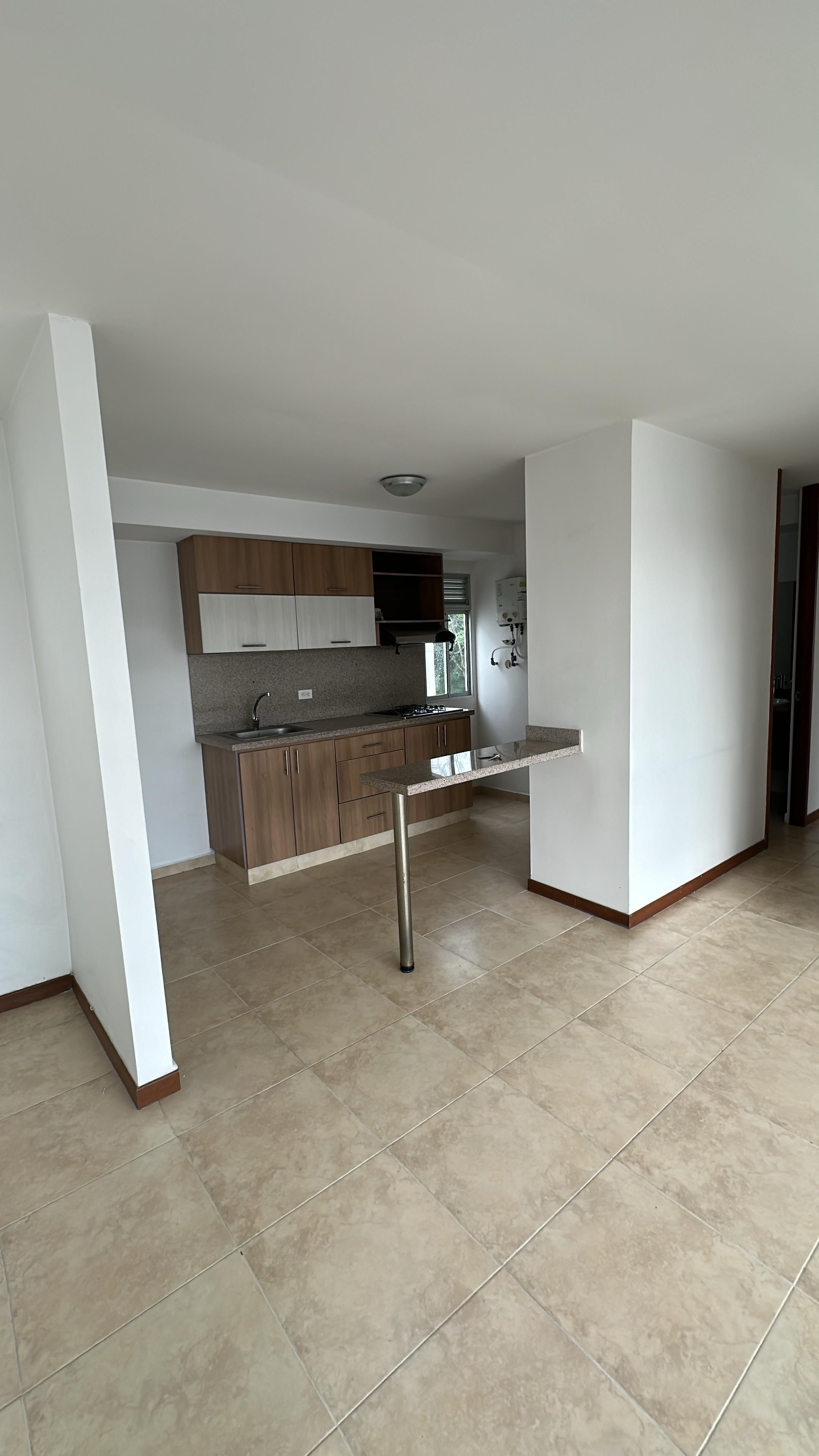 Apartamento en arriendo Risaralda Pereira Pereira 77 m2 Habitaciones 3 Baños 2 Garajes 2 Precio $1800000