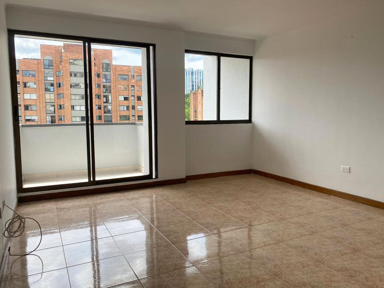 Apartamento en arriendo Antioquia Medellín Patio Bonito 140 m2 Habitaciones 3 Baños 2 Garajes 2 Precio $4000000