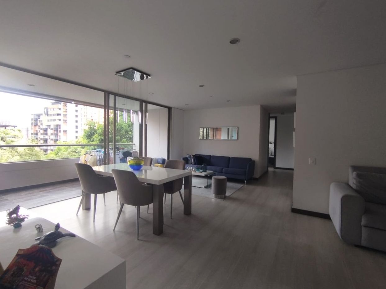 Apartamento en venta Antioquia Medellín La Linde 149 m2 Habitaciones 3 Baños 6 Garajes 3 Precio $1260000000