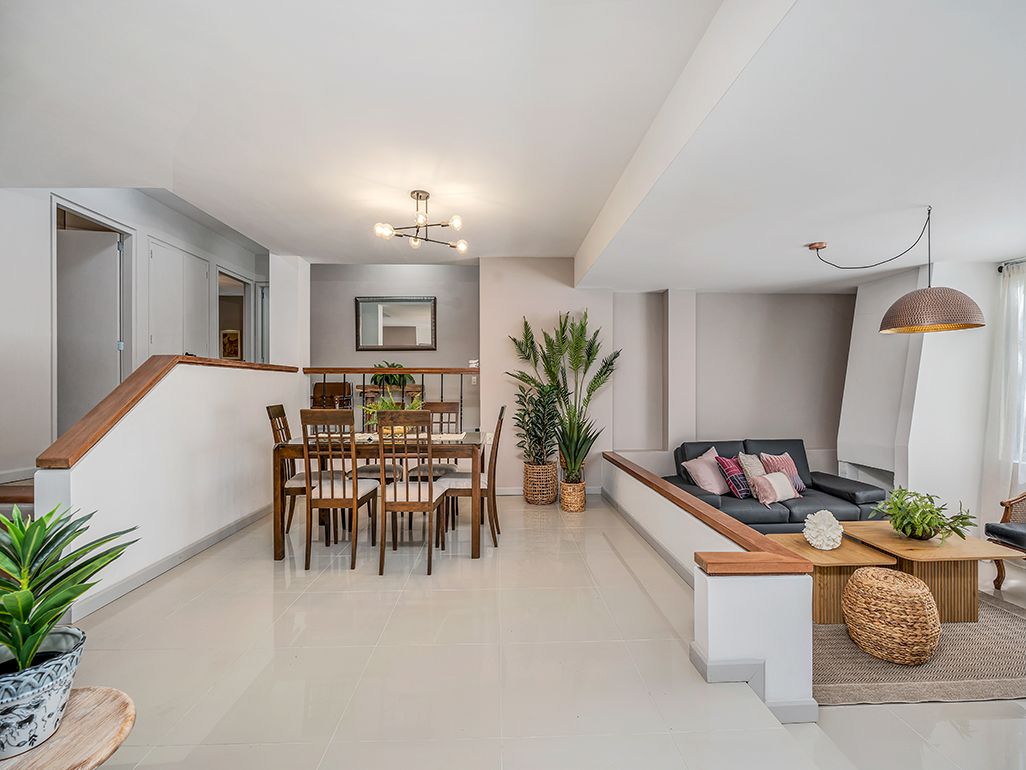 Apartamento en arriendo Antioquia Medellín La Linde 167 m2 Habitaciones 3 Baños 4 Garajes 3 Precio $8100000