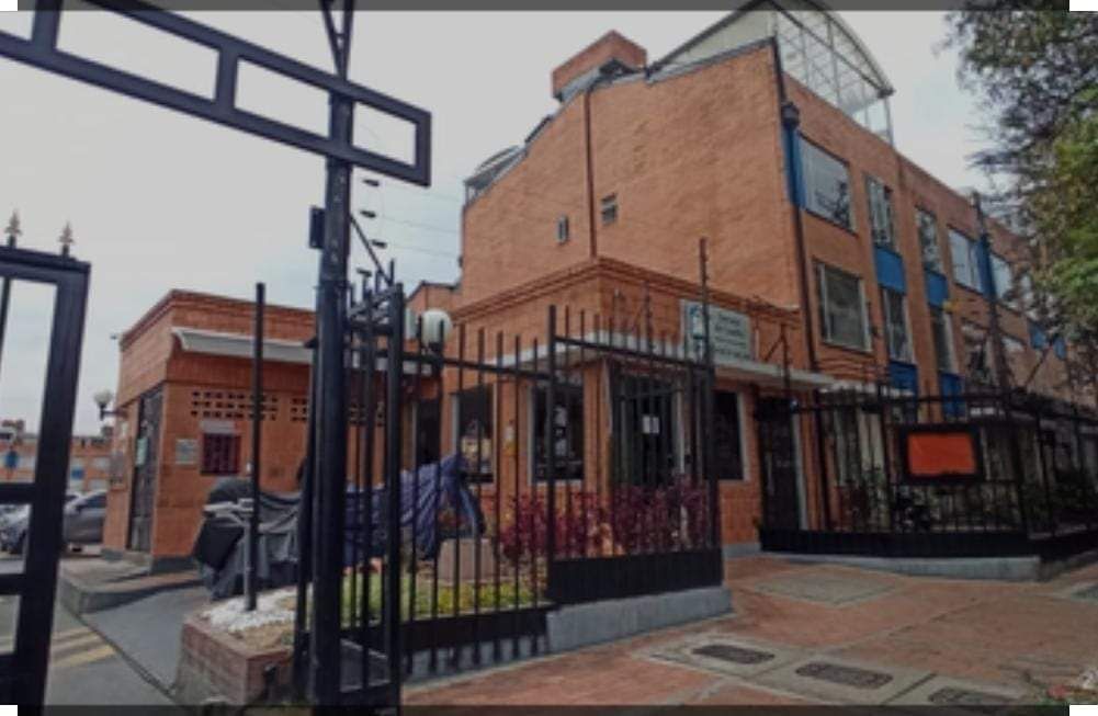 Casa en venta Cundinamarca Bogotá Cjr Terrazas De Castilla Eta I 110 m2 Habitaciones 3 Baños 2 Garajes 1 Precio $350000000