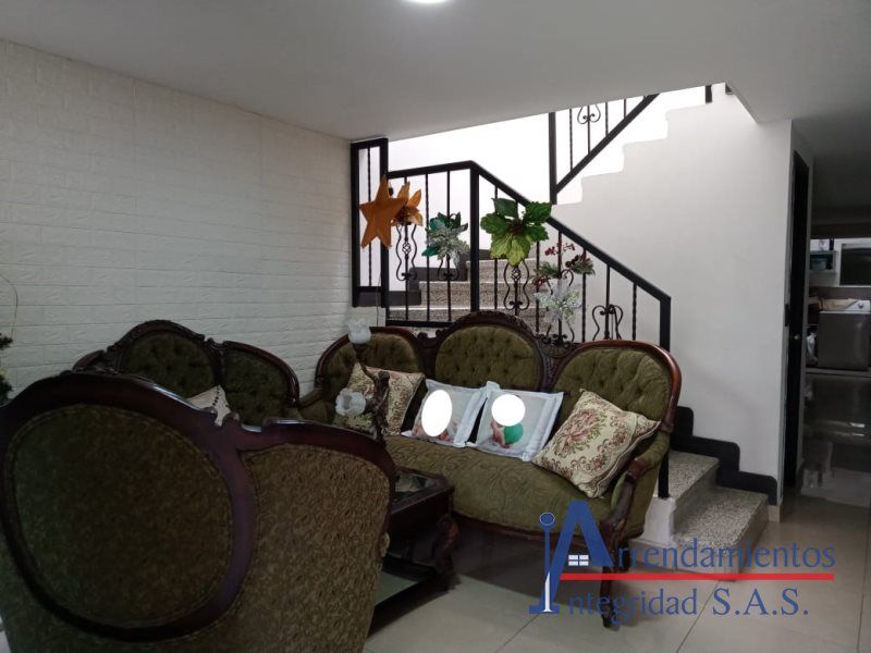 Casa en venta Antioquia Medellín Santa Rosa De Lima 173 m2 Habitaciones 5 Baños 3 Garajes 2 Precio $730000000