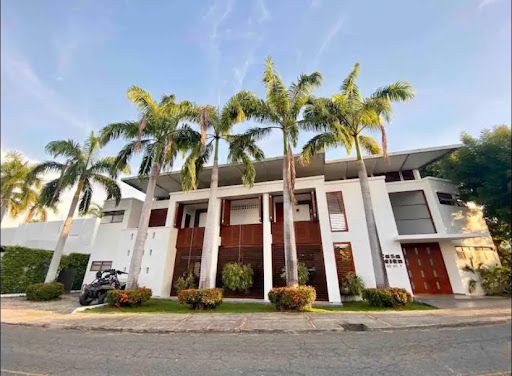 Casa en venta Cundinamarca Girardot Cn Campestre El Peñon Sc Ii 500 m2 Habitaciones 7 Baños 13 Garajes 7 Precio $1500000000