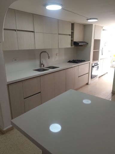 Casa en venta Antioquia Medellín La Mota 197 m2 Habitaciones 4 Baños 6 Garajes 2 Precio $960000000