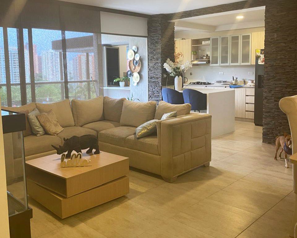 Apartamento en venta Antioquia Medellín Loma De Los Bernal 120 m2 Habitaciones 3 Baños 2 Garajes 3 Precio $860000000