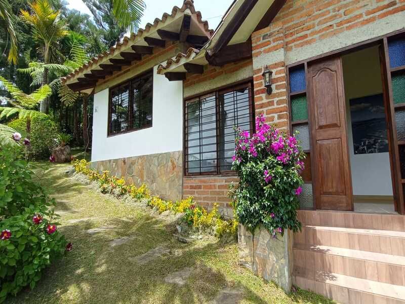 Casa en arriendo Antioquia El Carmen De Viboral El Carmen De Viboral 280 m2 Habitaciones 5 Baños 5 Garajes 1 Precio $6000000