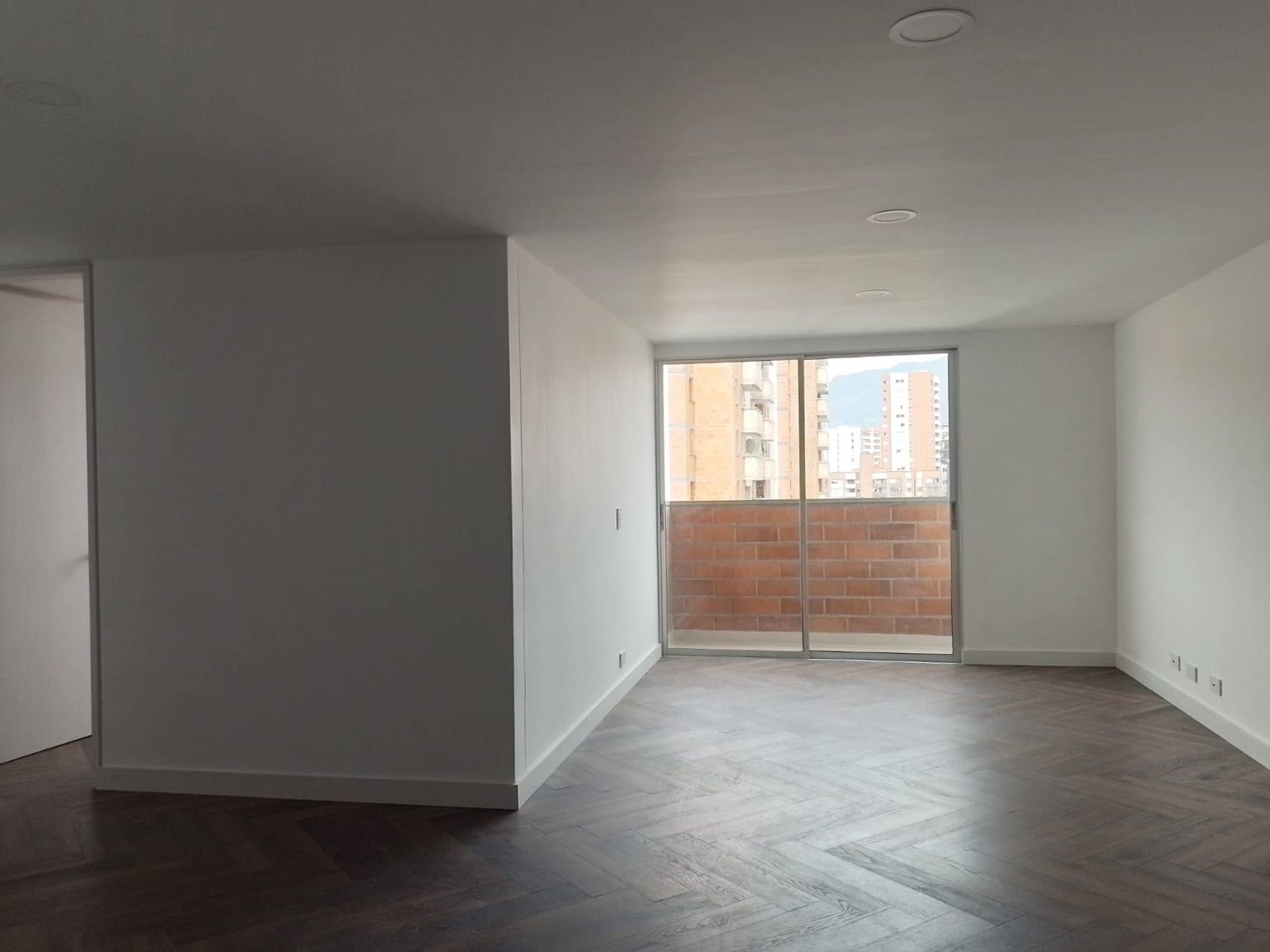 Apartamento en venta Antioquia Medellín Los Colores 83 m2 Habitaciones 3 Baños 2 Garajes 2 Precio $530000000