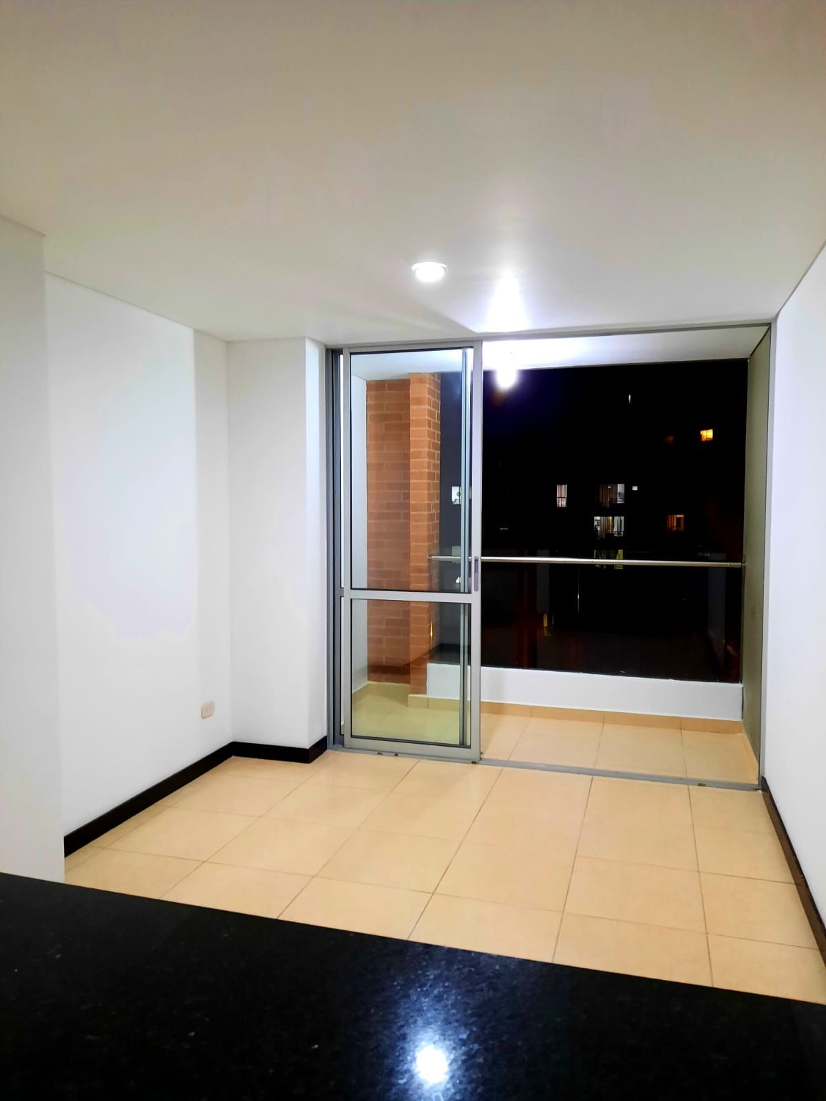 Apartamento en arriendo Risaralda Pereira Los Angeles 76 m2 Habitaciones 3 Baños 2 Garajes 1 Precio $2400000