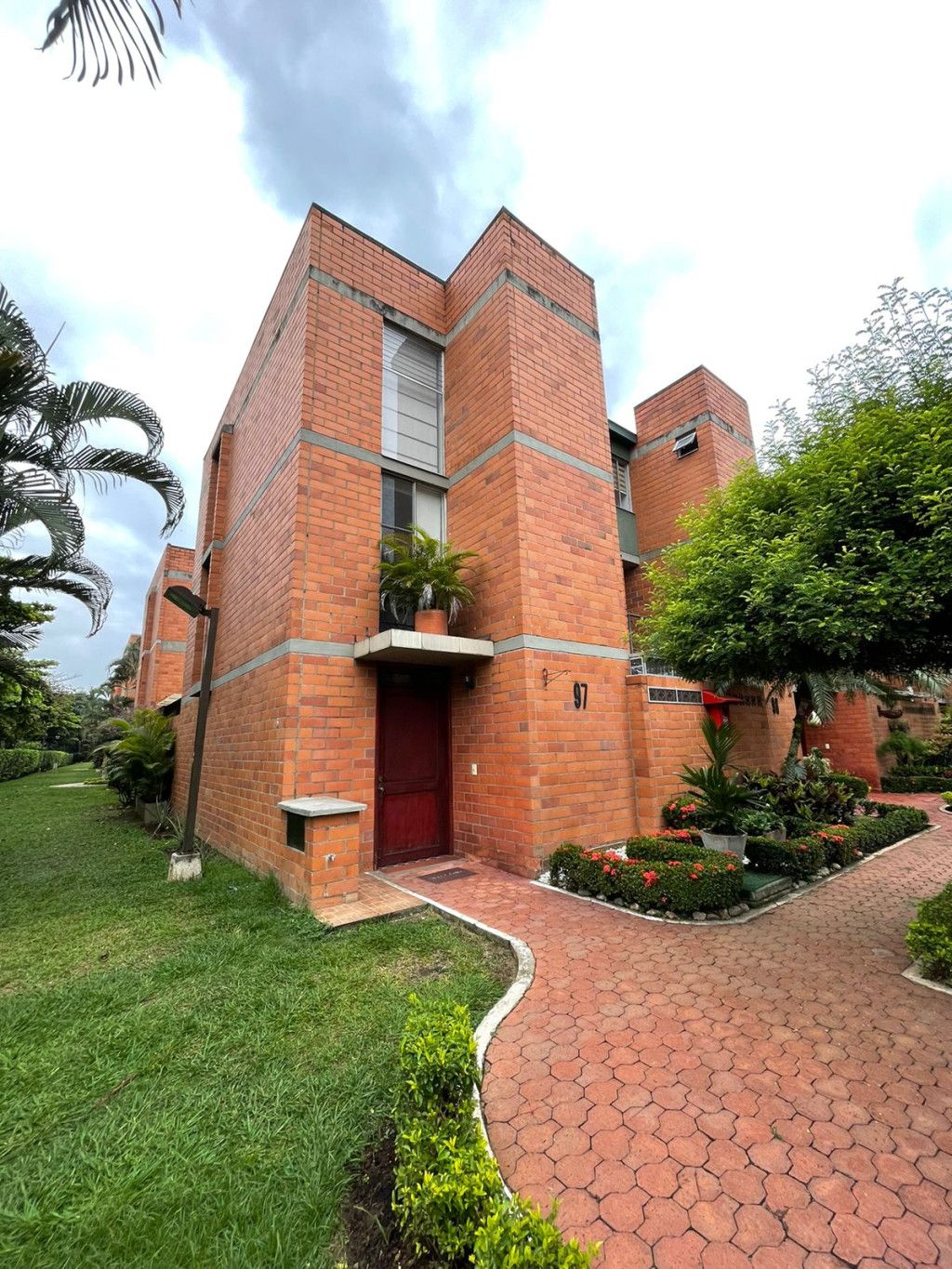 Casa en venta Valle Del Cauca Cali Lili 134 m2 Habitaciones 3 Baños 3 Garajes 2 Precio $480000000