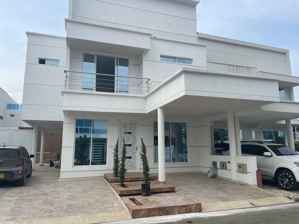 Casa en venta Valle Del Cauca Jamundí Jamundí 460 m2 Habitaciones 5 Baños 5 Garajes 5 Precio $990000000