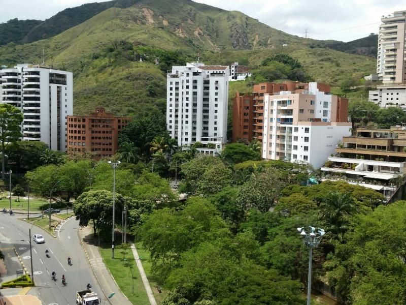 Apartamento en venta Valle Del Cauca Cali Ciudad Córdoba 340 m2 Habitaciones 3 Baños 5 Garajes 3 Precio $1500000000