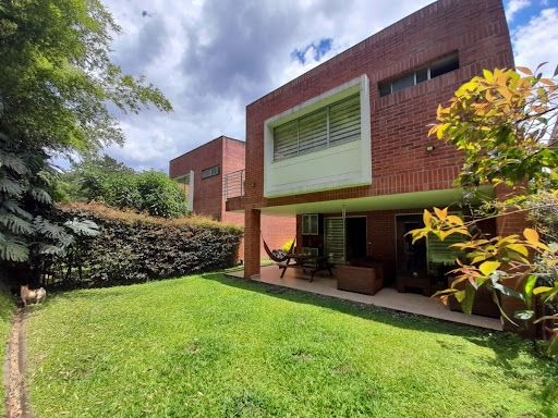 Casa en venta Antioquia Envigado Loma Del Atravesado 315 m2 Habitaciones 3 Baños 6 Garajes 4 Precio $1980000000