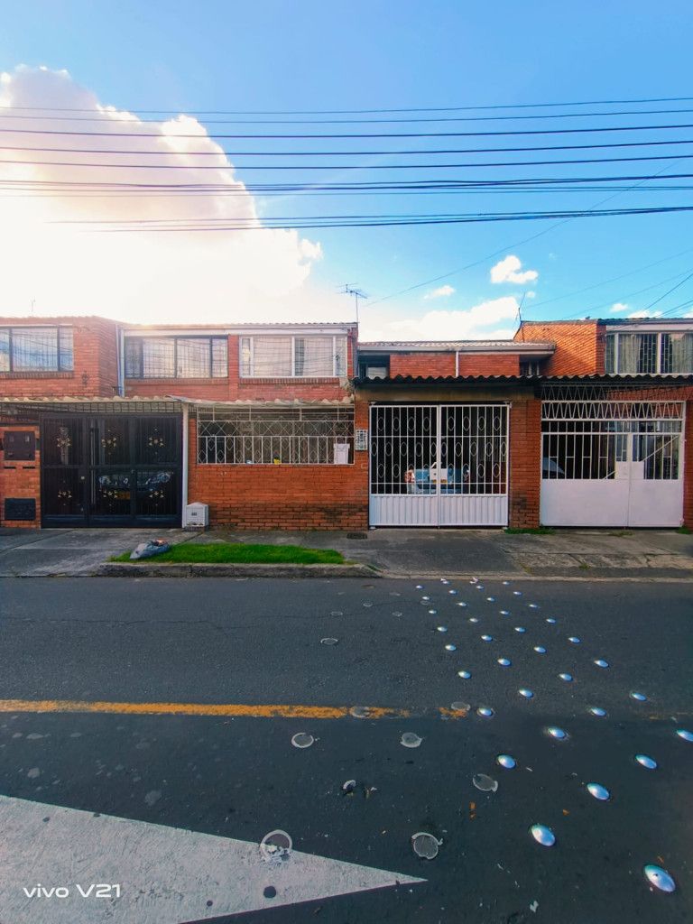 Casa en arriendo Cundinamarca Bogotá La Patria 150 m2 Habitaciones 3 Baños 2 Garajes 1 Precio $4500000