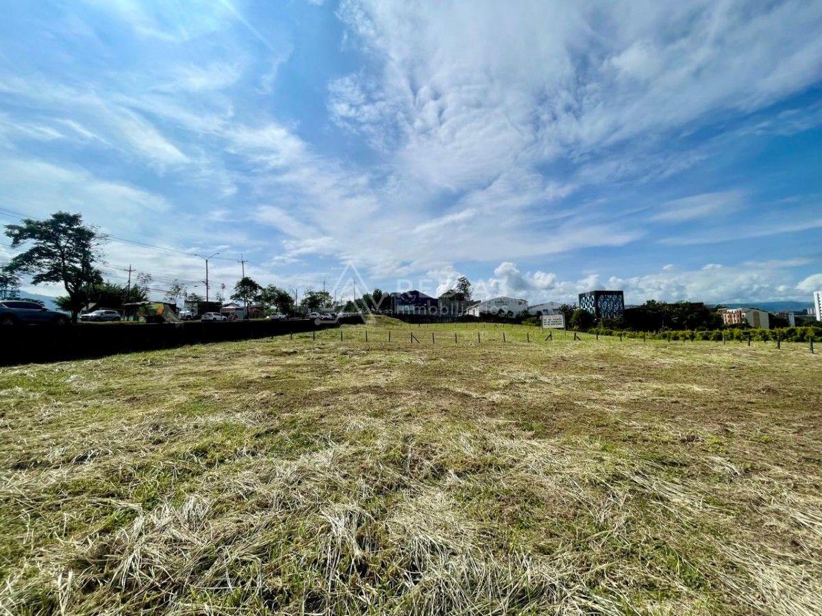 Lote en venta Risaralda Pereira Altos De Belmonte 0 m2 Habitaciones 0 Baños 10 Garajes 1 Precio $11000000000